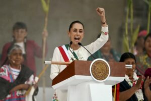 Claudia Sheinbaum : première femme présidente du Mexique, une investiture historique**